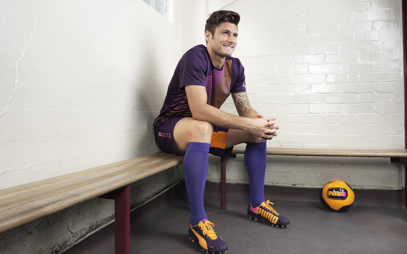 哈兰德爆发之夜，加纳压哨绝杀，足球世界里的唯一性瞬间